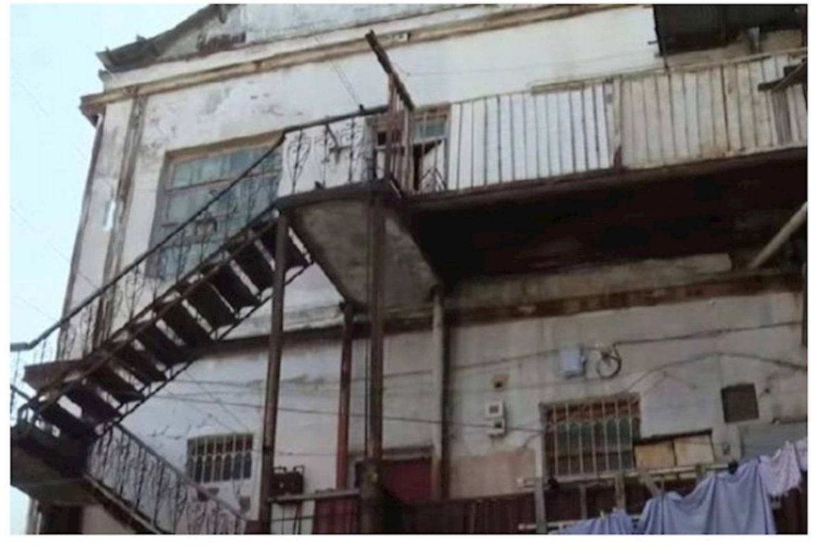 Bakıda 131 yaşlı tarixi bina qəzalı vəziyyətdədir — VİDEO