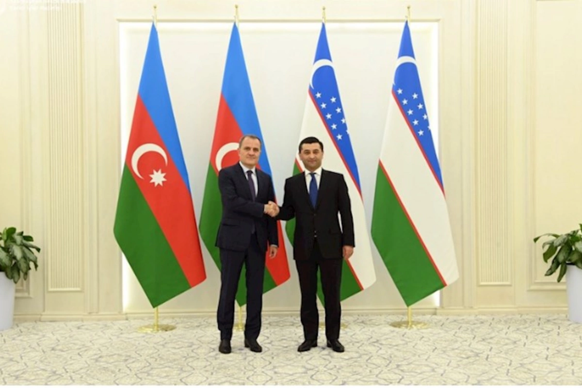 Ceyhun Bayramov özbək həmkarı ilə danışıqlar apardı