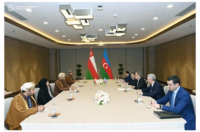 Ceyhun Bayramov omanlı həmkarı ilə görüşdü — FOTO