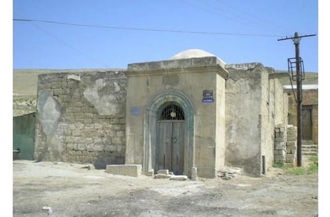 Nuru Paşanın da çimdiyi Qobu hamamı uçmaq üzrədir — FOTOLAR