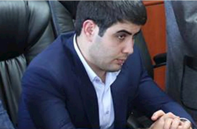 Prorektor kazinoda böyük pul uduzub? — SENSASİON İDDİA Prorektor kazinoda böyük pul uduzub? — SENSASİON İDDİA