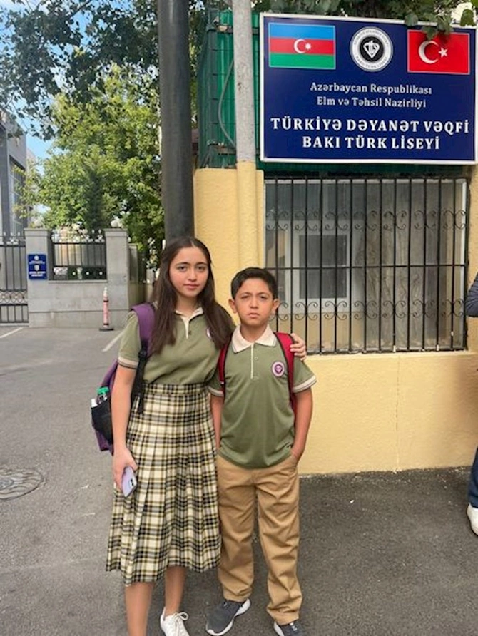 Yüksək bal toplayan şagird: “Hədəfim ADA Universitetində təhsil almaqdır” — FOTO Yüksək bal toplayan şagird: “Hədəfim ADA Universitetində təhsil almaqdır” — FOTO