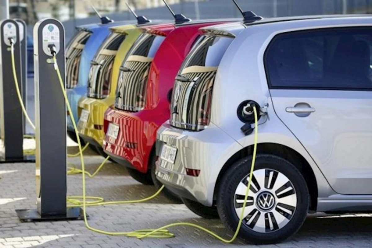 Azərbaycana gətirilən hibrid və elektrikli maşınlar BAHALAŞIB