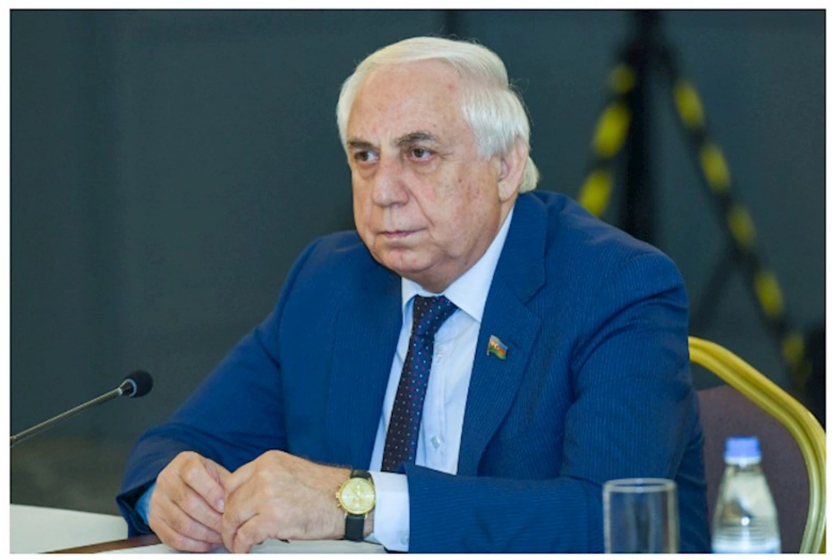 Hadı Rəcəbli vəfat etdi