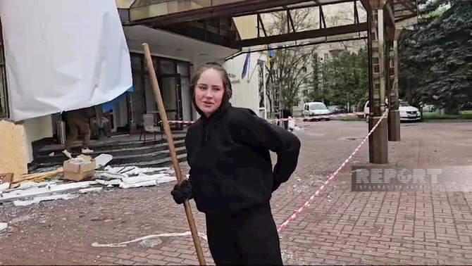 Ukraynanın Çerniqov şəhərinə ağır hücum — FOTOREPORTAJ Ukraynanın Çerniqov şəhərinə ağır hücum — FOTOREPORTAJ