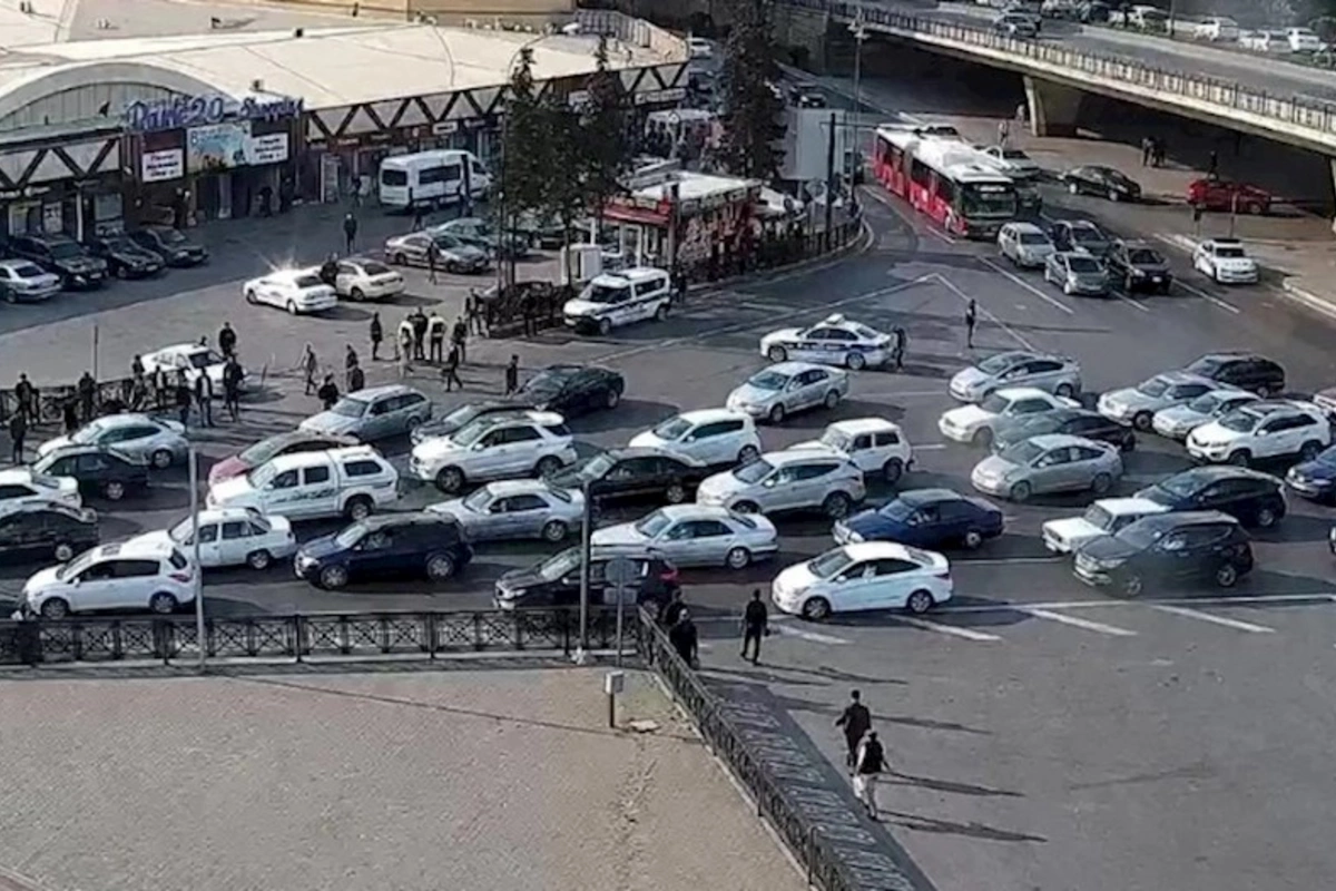 Paytaxtın 13 yolunda tıxac var — SİYAHI