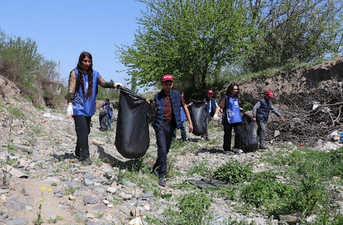 Samuxda ağacəkmə və təmizlik aksiyası keçirildi — FOTOLAR