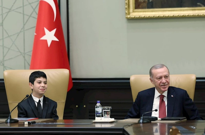 Ərdoğan iqamətgahında uşaqlarla görüşdü — FOTOLAR Ərdoğan iqamətgahında uşaqlarla görüşdü — FOTOLAR