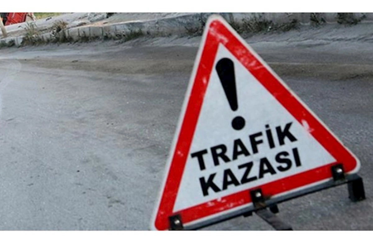 Avtobus yük maşınına çırpıldı: Yaralananlar var