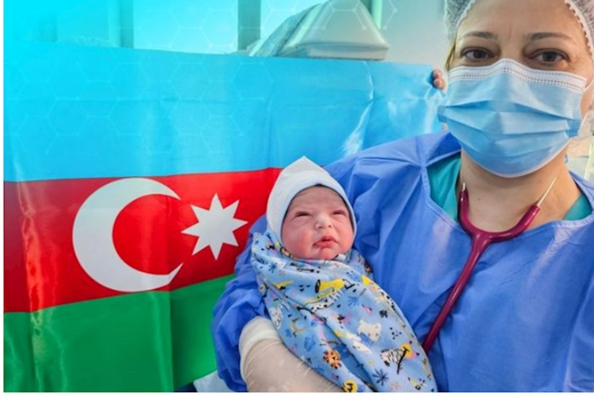 Xankəndidə dünyaya gələn ilk körpənin ailəsinə şəhərdə mənzil ayrılıb