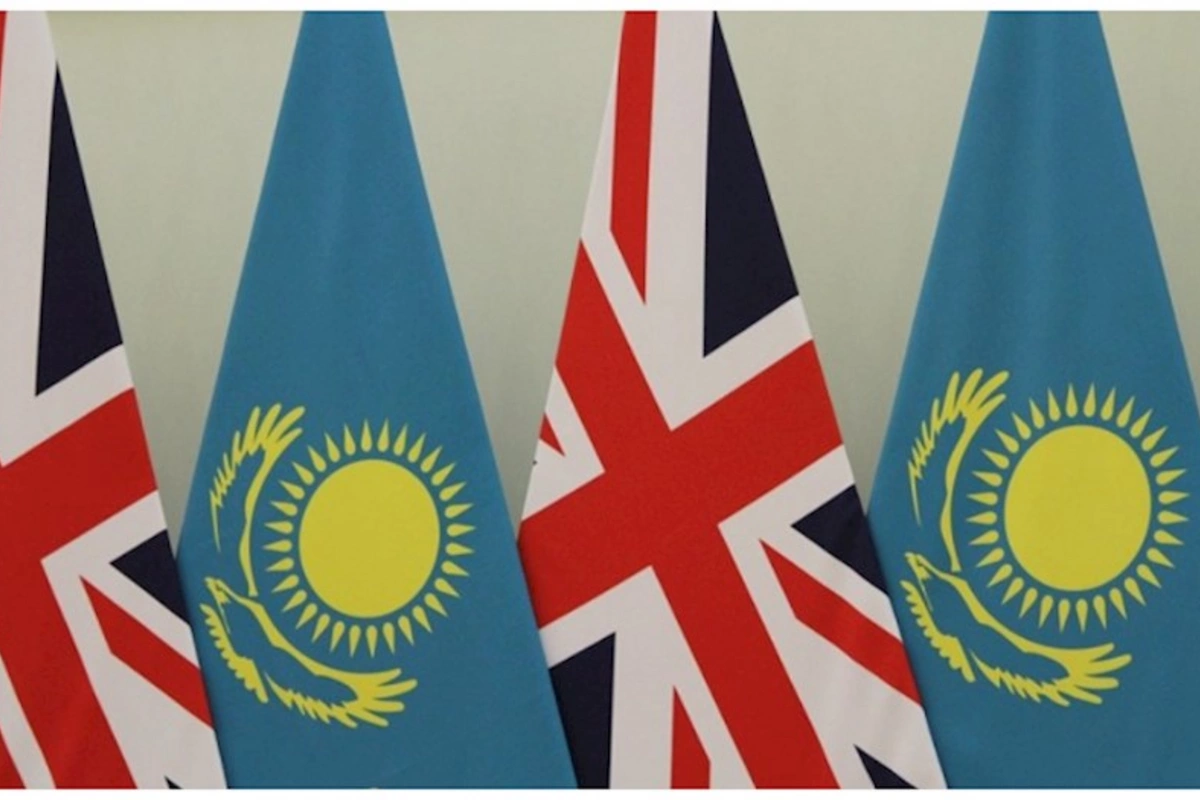 Qazaxıstan və Britaniya strateji tərəfdaşlıq haqqında sənəd imzalayıb