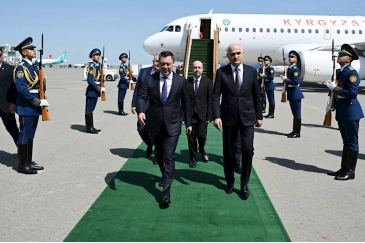 Qırğızıstan Prezidenti Azərbaycana gəldi — YENİLƏNİB