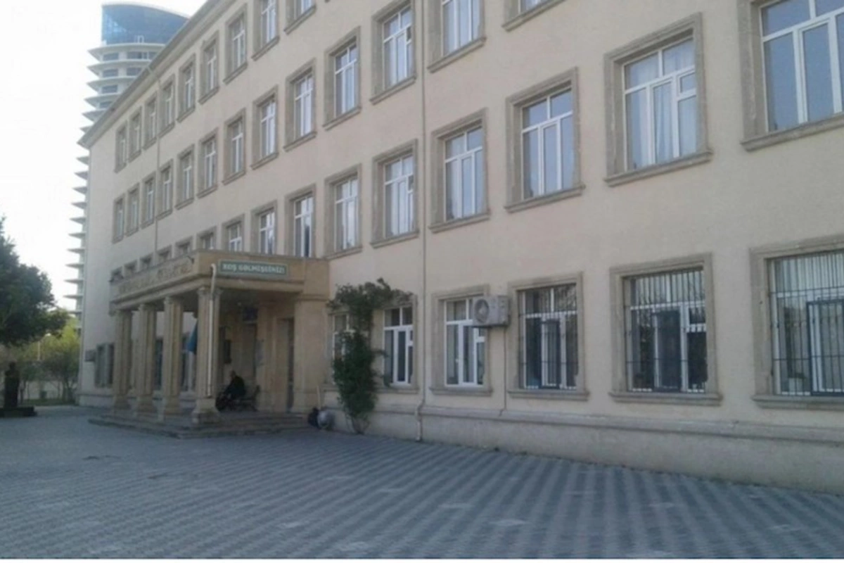 İdarə yanğın olan məktəblə bağlı məlumat yaydı