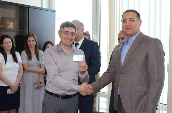 YAP Xətai rayon təşkilatında partiya sıralarına yeni qəbul olunanlara üzvlük vəsiqələri təqdim edildi — FOTOLAR