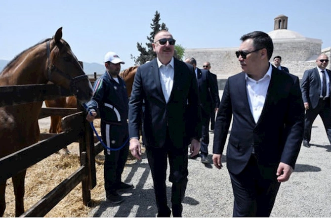 Prezidentlər Pənahəli xanın sarayı və İmarət kompleksində — FOTOLAR Prezidentlər Pənahəli xanın sarayı və İmarət kompleksində — FOTOLAR