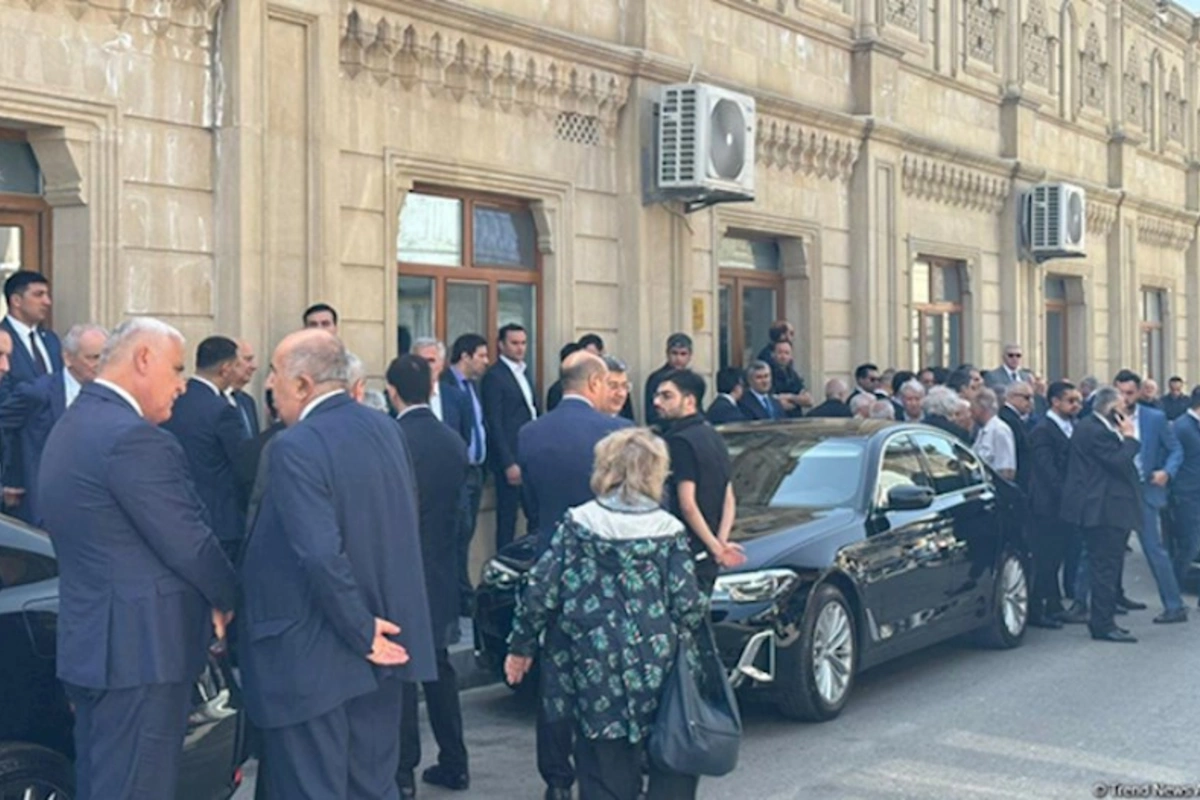 Elmira Süleymanova dəfn olundu — FOTO (YENİLƏNİB)
