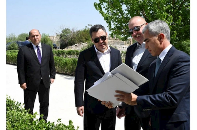 İlham Əliyev və Sadır Japarov Ağdam Cümə məscidinin açılışında — FOTOLAR İlham Əliyev və Sadır Japarov Ağdam Cümə məscidinin açılışında — FOTOLAR