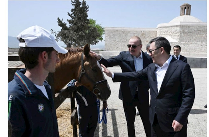 Prezidentlər Pənahəli xanın sarayı və İmarət kompleksində — FOTOLAR Prezidentlər Pənahəli xanın sarayı və İmarət kompleksində — FOTOLAR