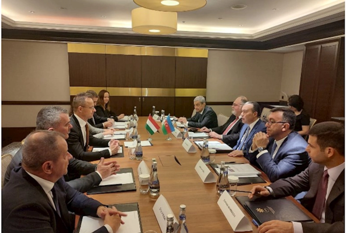 Azərbaycan-Macarıstan Hökumətlərarası Komissiyasının 10-cu iclası keçirilir — FOTO