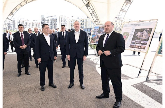 Prezidentlər Füzulinin Baş planı ilə tanış oldular — FOTOLAR (YENİLƏNİB)