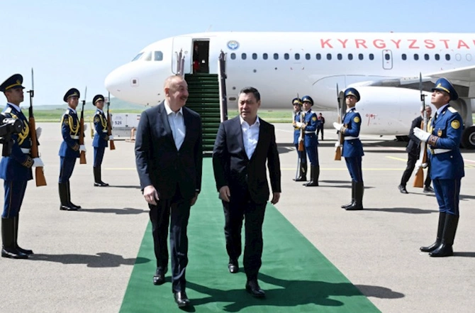 Qırğızıstan Prezidenti Füzuliyə getdi — FOTO