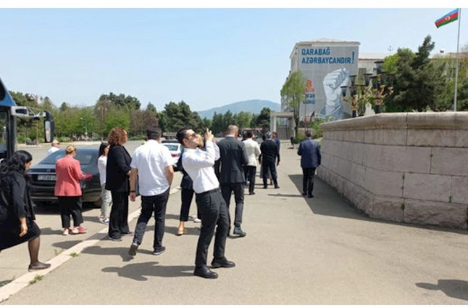 Türk dövlətləri parlamentlərinin komitə sədrləri Xankəndiyə getdilər — FOTO Türk dövlətləri parlamentlərinin komitə sədrləri Xankəndiyə getdilər — FOTO