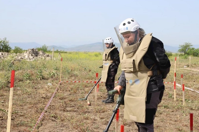 Ağdamda Minalardan və partlamamış hərbi sursatlardan təmizləmə üzrə İşçi qrupun iclası keçirilib — FOTOLAR