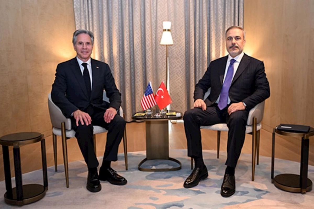 Fidan Blinkenlə görüşdü