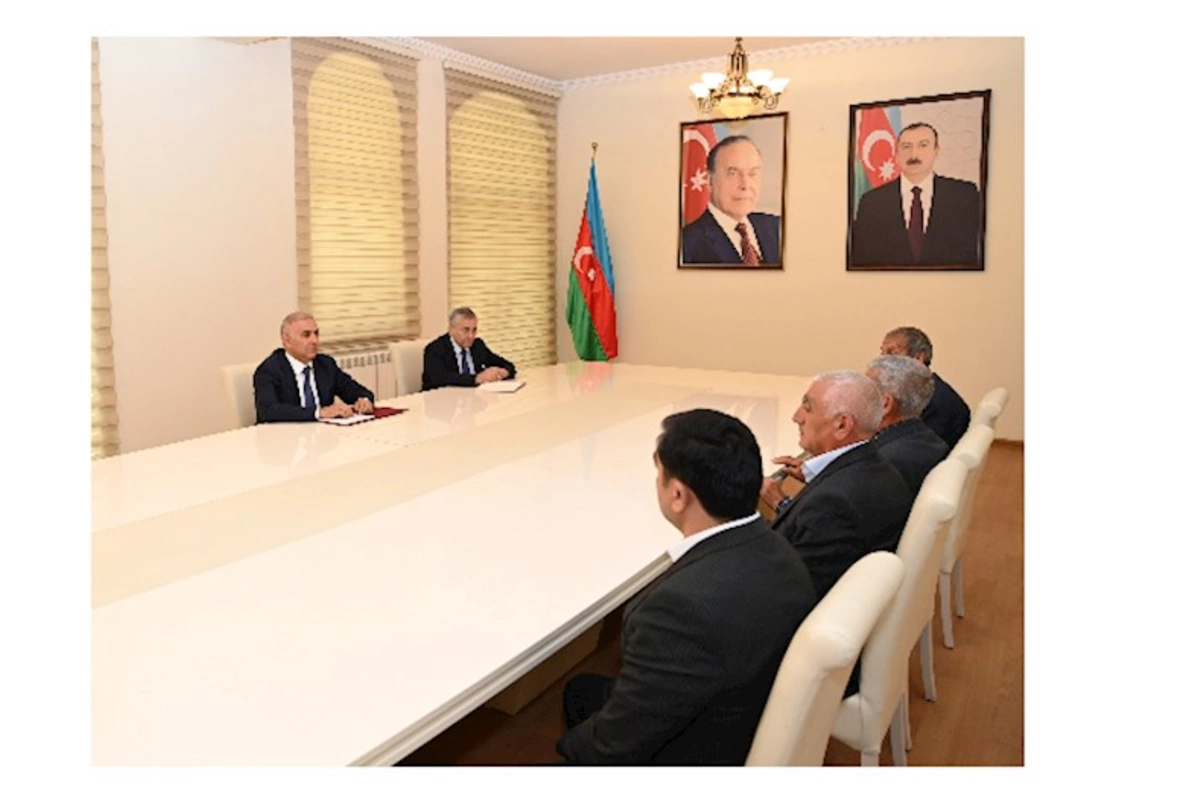 “Azərişıq” ASC-nin sədri Qazaxda vətəndaşları qəbul edib