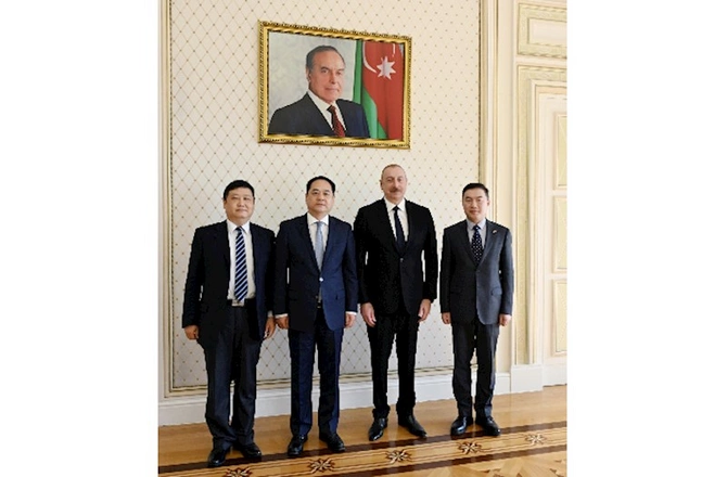 Prezident Çin Xalq Assosiasiyasının sədrini qəbul etdi — FOTOLAR (YENİLƏNİB)
