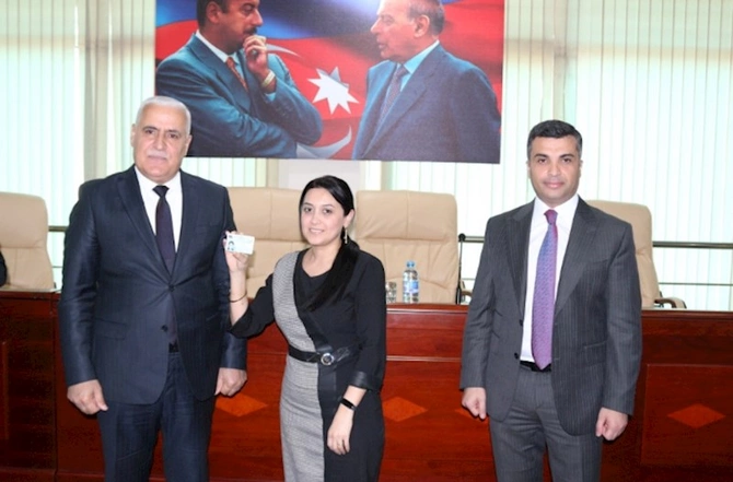 YAP Xətai rayon təşkilatında partiya sıralarına yeni qəbul olunanlara üzvlük vəsiqələri təqdim olundu — FOTO