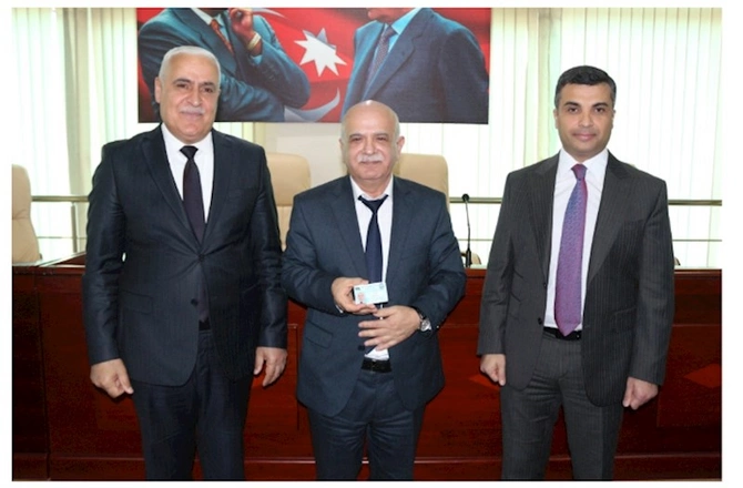 YAP Xətai rayon təşkilatında partiya sıralarına yeni qəbul olunanlara üzvlük vəsiqələri təqdim olundu — FOTO