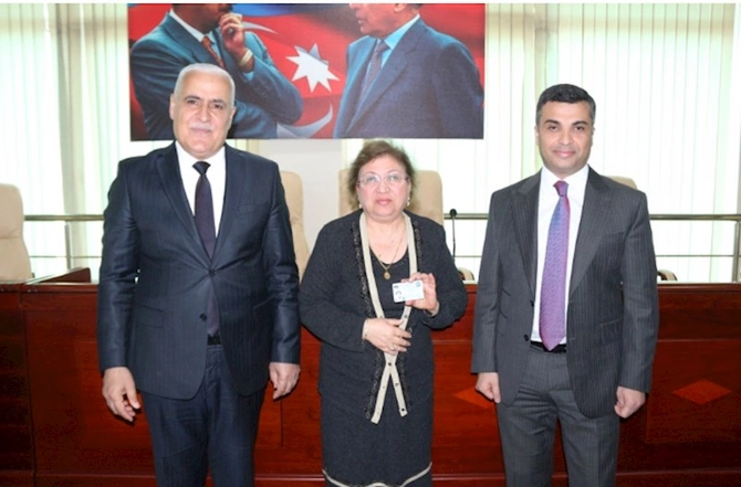 YAP Xətai rayon təşkilatında partiya sıralarına yeni qəbul olunanlara üzvlük vəsiqələri təqdim olundu — FOTO