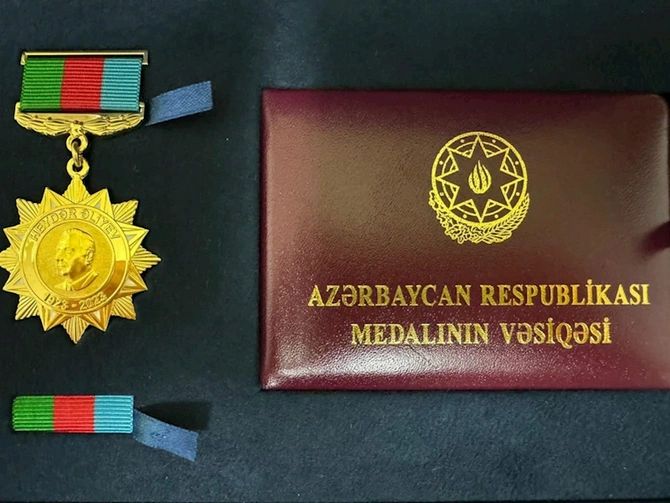 Prezident tanınmış siyasətçi ilə bağlı SƏRƏNCAM İMZALADI