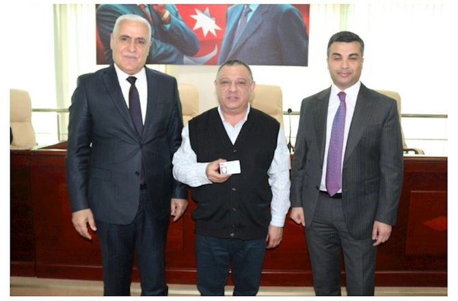 YAP Xətai rayon təşkilatında partiya sıralarına yeni qəbul olunanlara üzvlük vəsiqələri təqdim olundu — FOTO
