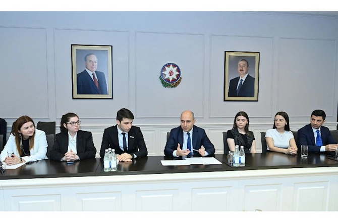 Emin Əmrullayev “Maarifçi”lərlə görüşdü — FOTOLAR