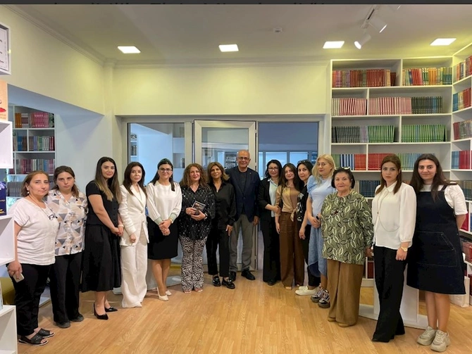 Səbail MKS-nin Mərkəzi Kitabxanasında Elçin Mirzəbəyli ilə görüş keçirilib — FOTOLAR Səbail MKS-nin Mərkəzi Kitabxanasında Elçin Mirzəbəyli ilə görüş keçirilib — FOTOLAR