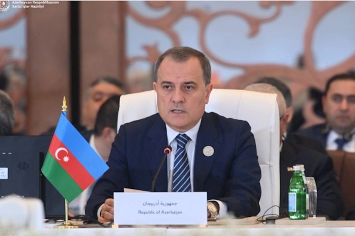 Ceyhun Bayramov Qətərdəki forumda çıxış etdi