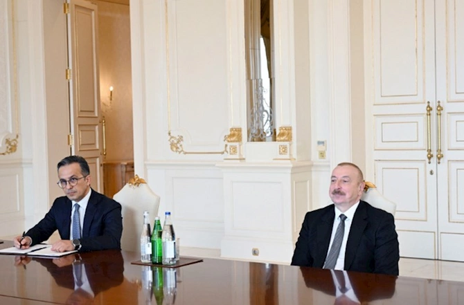 Prezident ABŞ-nin Mormon Kilsəsinin və Stirlinq Fondunun nümayəndələrini qəbul etdi — FOTO Prezident ABŞ-nin Mormon Kilsəsinin və Stirlinq Fondunun nümayəndələrini qəbul etdi — FOTO