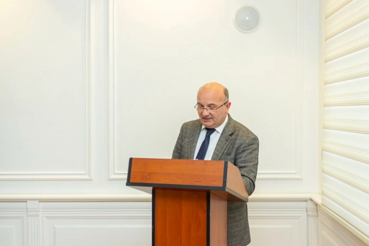 Gədəbəyli jurnalist deputatı məsuliyyətsiz adlandırdı
