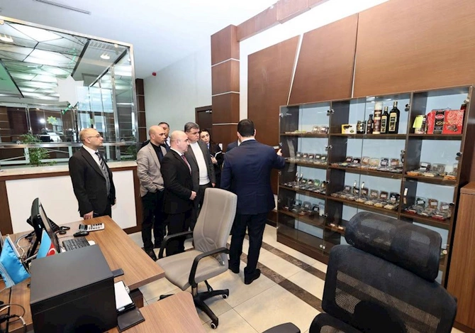 Bakı Baş Gömrük İdarəsində iqtisadçılar və ekspertlərlə görüş keçirilib — FOTOLAR