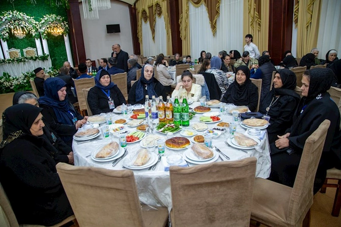 Ramazan ayı münasibətilə Salyanda iftar süfrəsi təşkil edilib — FOTOLAR