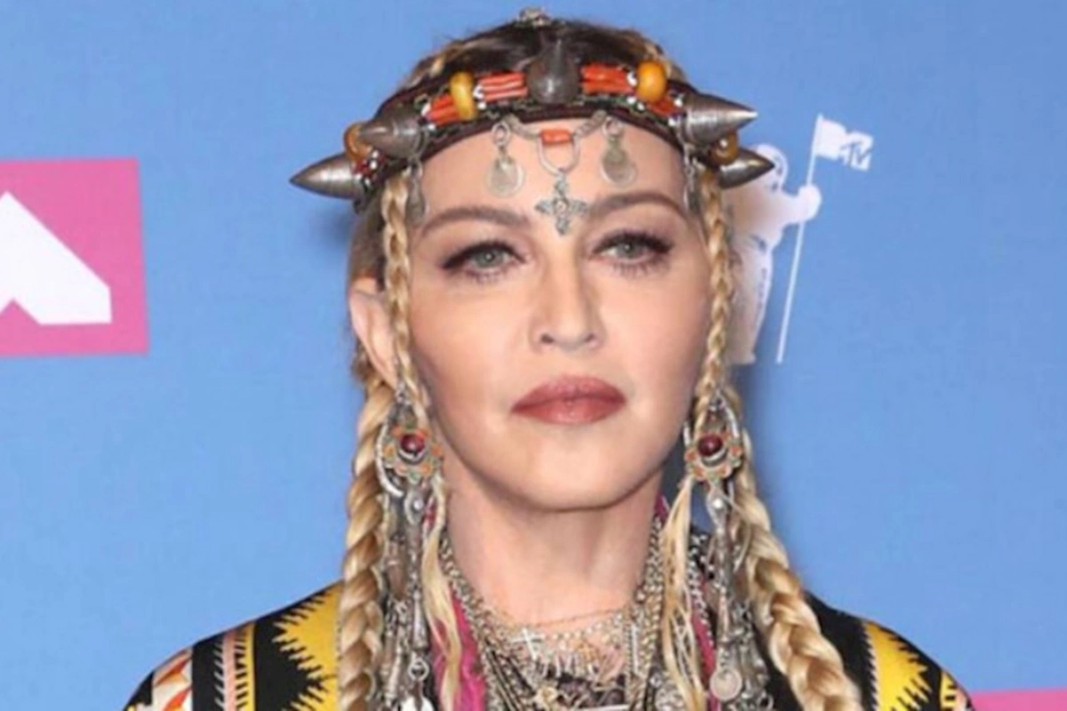 Onu məhkəməyə verən fanatlarına Madonnadan — CAVAB