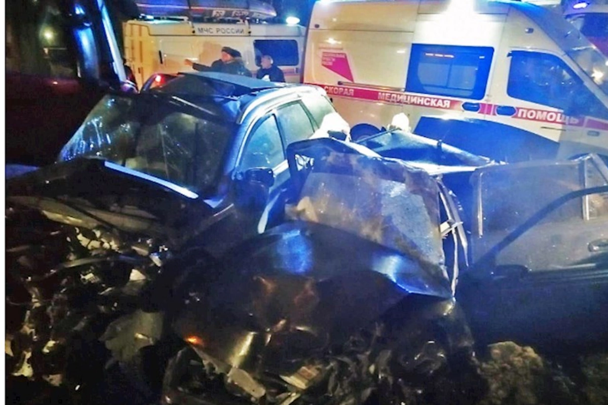 Rusiyada iki maşın toqquşub, beş nəfər xəsarət alıb