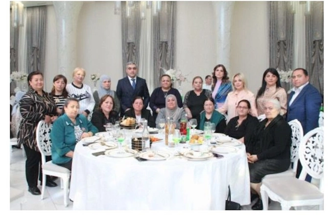 Şəhid ailələri və qazilər üçün iftar süfrəsi açıldı — FOTOLAR Şəhid ailələri və qazilər üçün iftar süfrəsi açıldı — FOTOLAR