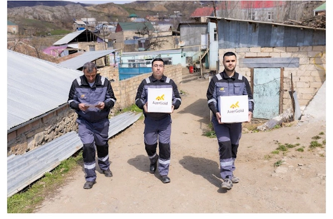 “AzerGold” Daşkəsəndə aztəminatlı ailələrə Ramazan sovqatı payladı — FOTOLAR “AzerGold” Daşkəsəndə aztəminatlı ailələrə Ramazan sovqatı payladı — FOTOLAR