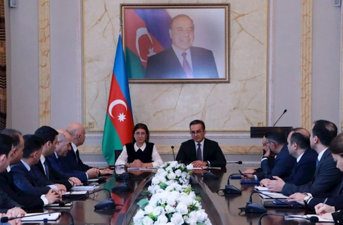 Ramin Məmmədov kollektivə təqdim edildi — FOTO Ramin Məmmədov kollektivə təqdim edildi — FOTO