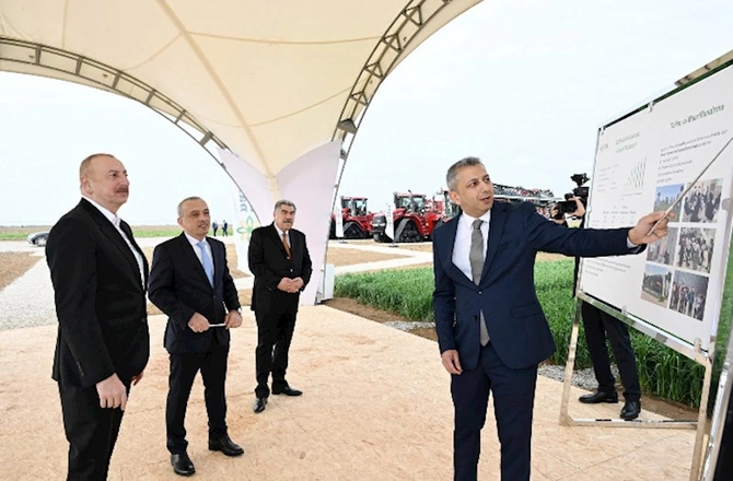 Prezident Hacıqabulda suvarma qurğuları kompleksi ilə tanış oldu — FOTOLAR