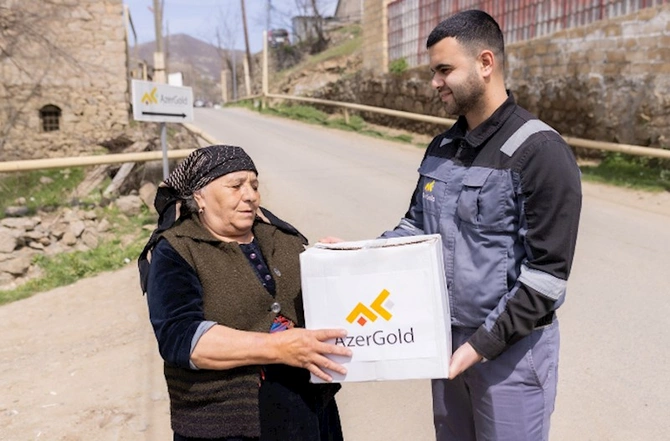 “AzerGold” Daşkəsəndə aztəminatlı ailələrə Ramazan sovqatı payladı — FOTOLAR “AzerGold” Daşkəsəndə aztəminatlı ailələrə Ramazan sovqatı payladı — FOTOLAR