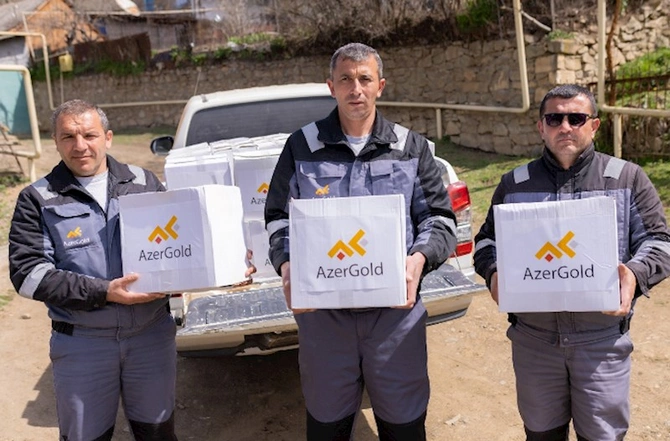 “AzerGold” Daşkəsəndə aztəminatlı ailələrə Ramazan sovqatı payladı — FOTOLAR “AzerGold” Daşkəsəndə aztəminatlı ailələrə Ramazan sovqatı payladı — FOTOLAR